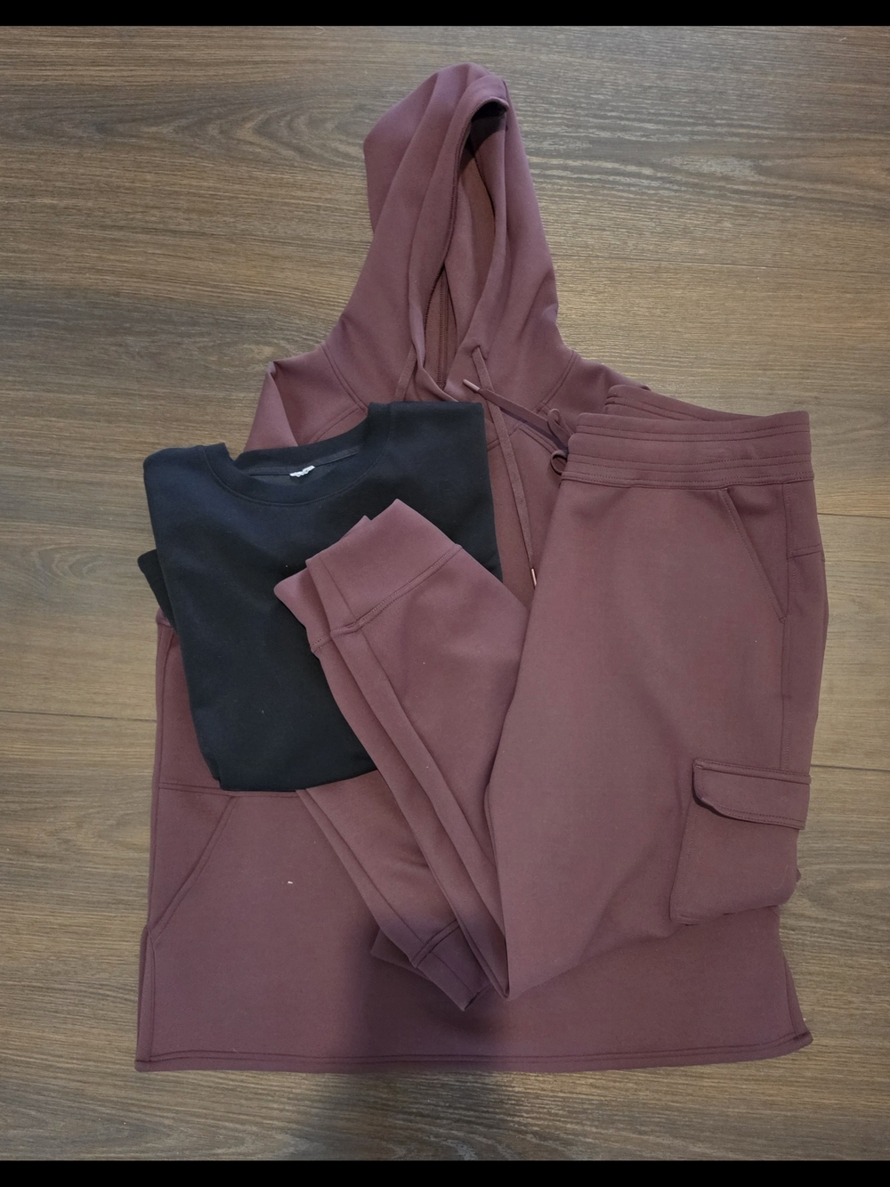 32 Degree Heat Burgundy Hoodie & Cargo Joggers Set with Black Tee